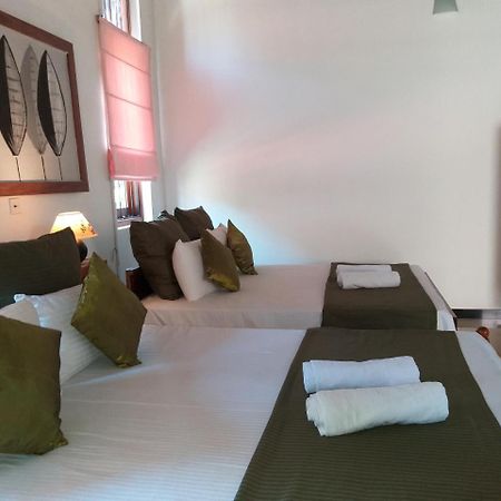 Cosy Nest Home Stay Негомбо Экстерьер фото