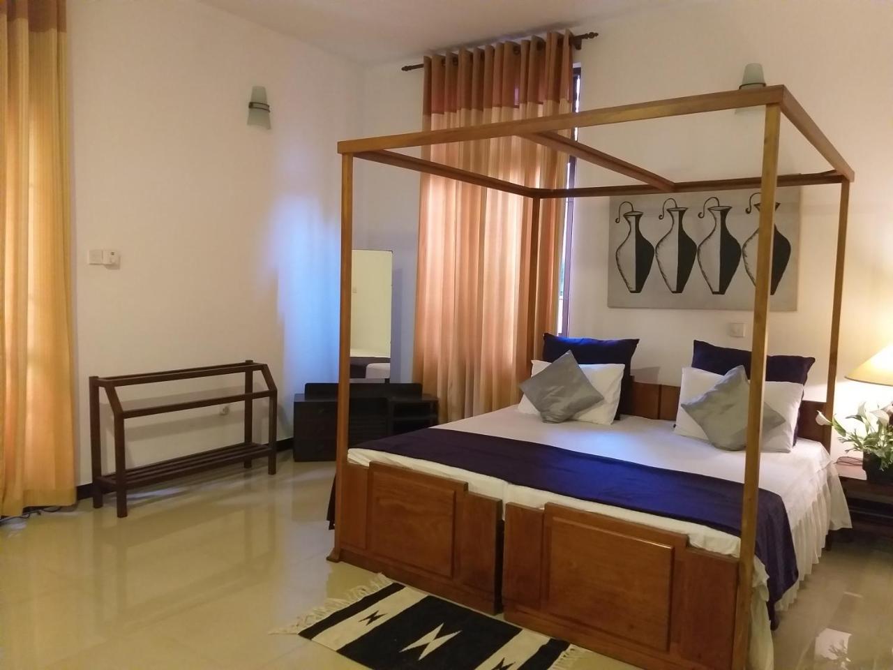 Cosy Nest Home Stay Негомбо Экстерьер фото
