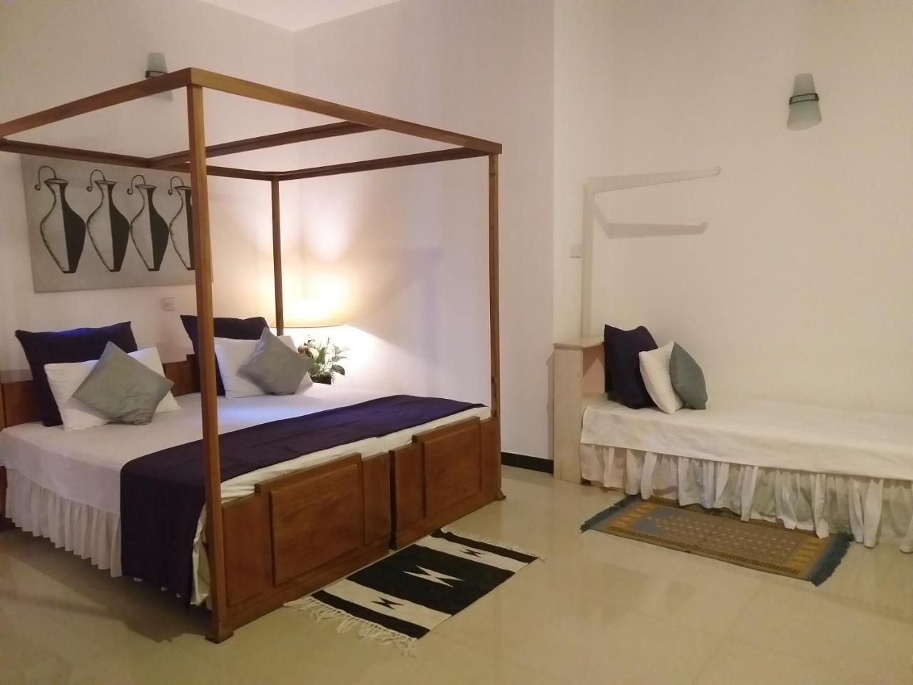 Cosy Nest Home Stay Негомбо Экстерьер фото