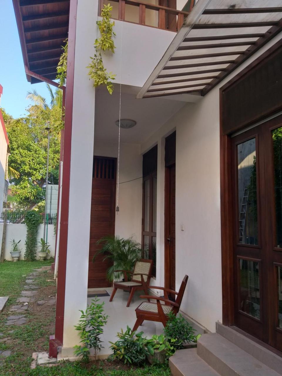 Cosy Nest Home Stay Негомбо Экстерьер фото