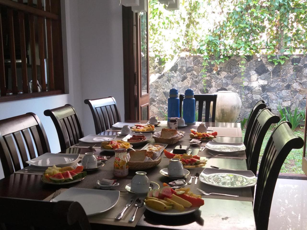 Cosy Nest Home Stay Негомбо Экстерьер фото