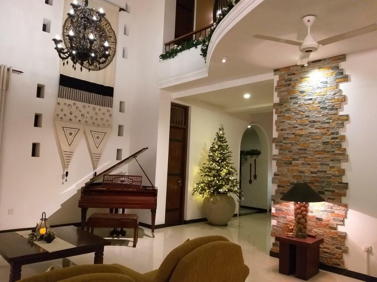 Cosy Nest Home Stay Негомбо Экстерьер фото